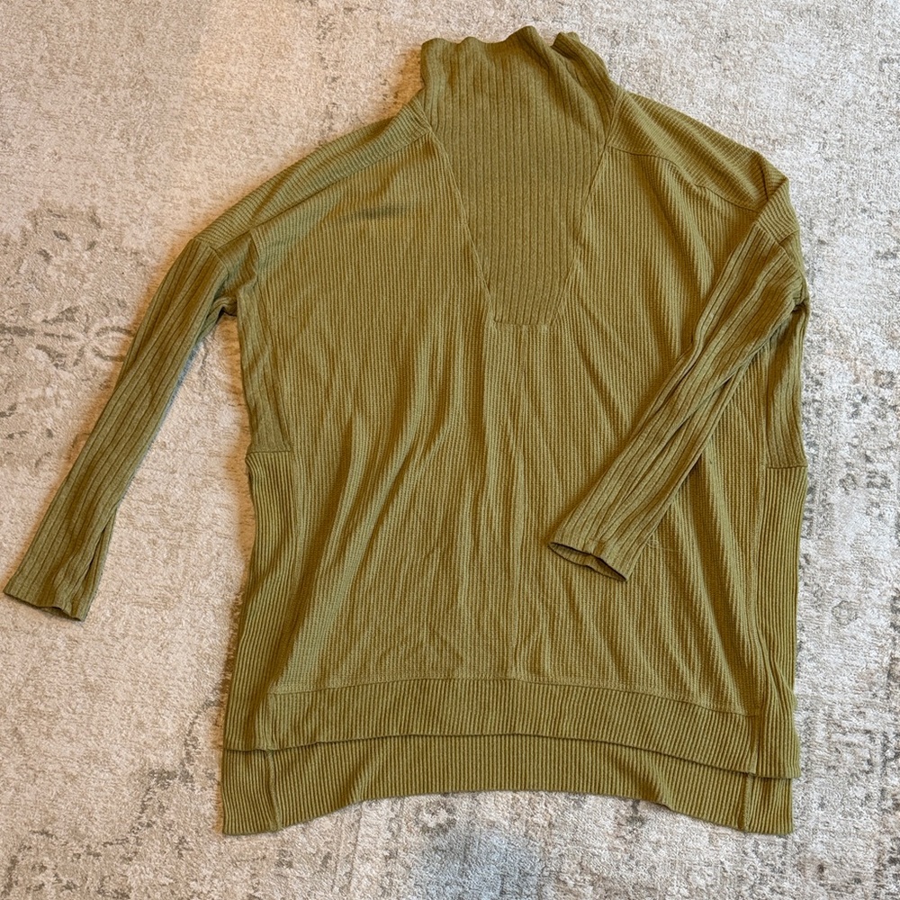Anthropologie Daily Practice Green Ribbed Long Sleeve Tunic - split hem sides